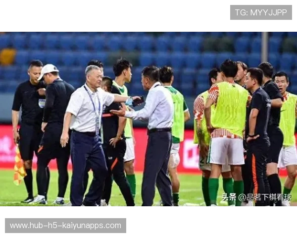 中超裁判水平亟需提升，确保比赛公平公正，中超裁判争议